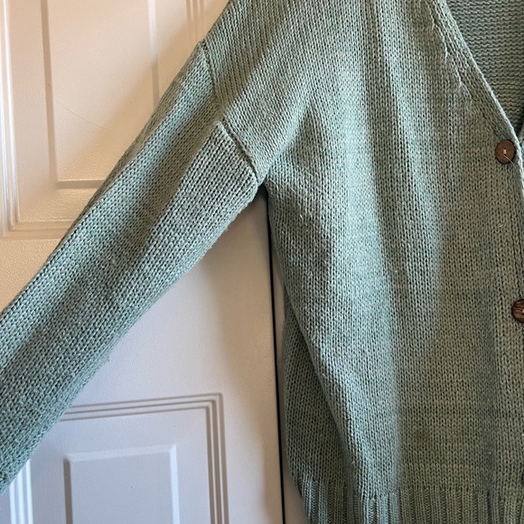 3 button Long Sleeve Sweater - Picture 2 of 10
